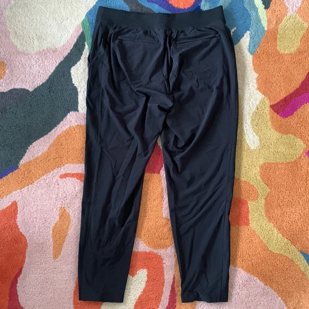 Athleta Brooklyn Ankle Pant, NWOT, 10, Black - Picture 3 of 5